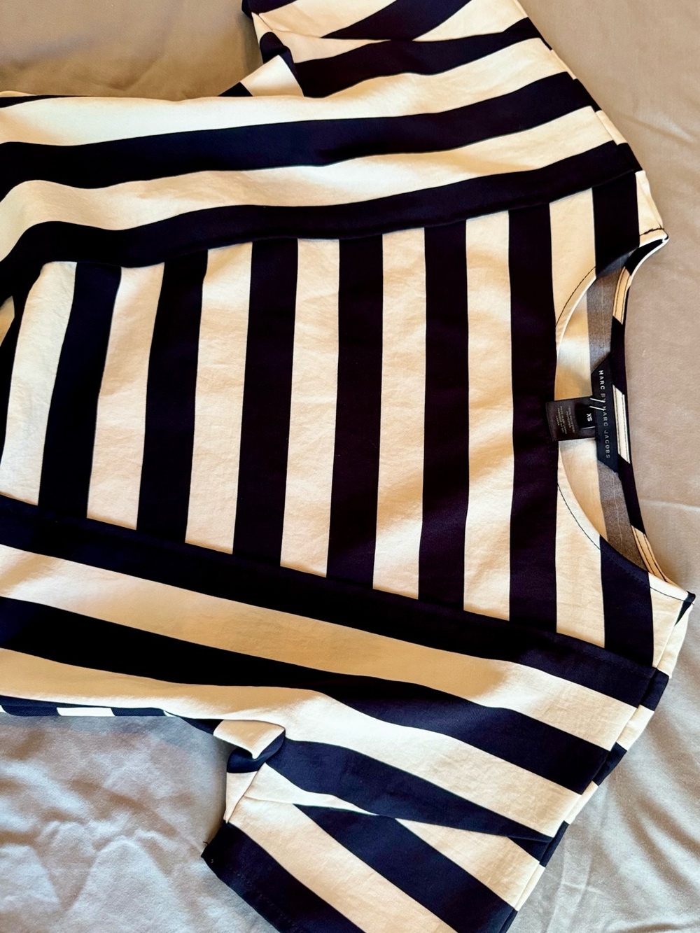 MARC JACOBS Scooter Navy Blue & White Striped Stretch Mini Dress w Split Back - Picture 12 of 16